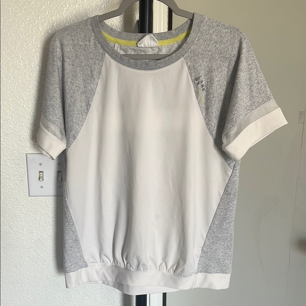 Lane By Sporty Gray and White Top